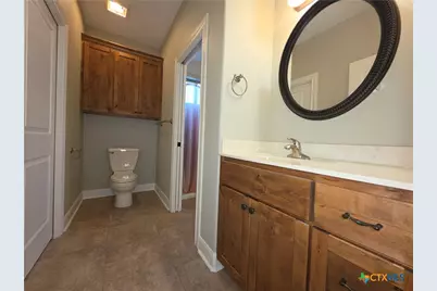 565 E Ward Street, Goliad, TX 77963 - Photo 21
