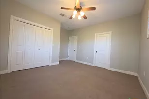 565 E Ward St, Goliad, TX 77963 - Photo 17