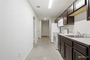 912 S 6th St, Temple, TX 76504 - Photo 9