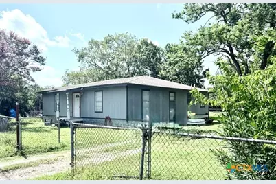1009 Morelos Street, Seguin, TX 78155 - Photo 3