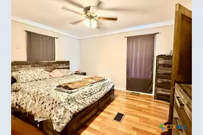 1009 Morelos Street, Seguin, TX 78155 - Photo 11