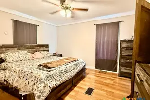 1009 Morelos St, Seguin, TX 78155 - Photo 11