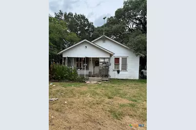 603 Davis Avenue, Yoakum, TX 77995 - Photo 1