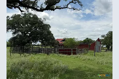 209 Rice Road, Yoakum, TX 77995 - Photo 39