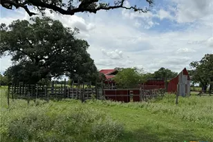 209 Rice Rd, Yoakum, TX 77995 - Photo 39