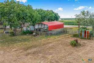 39 Woods Rd, Port Lavaca, TX 77979 - Photo 5