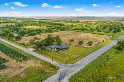 39 Woods Road, Port Lavaca, TX 77979 - Photo 11
