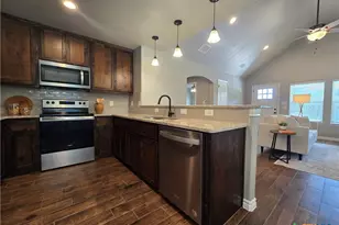 1071 Skyline Dr, Canyon Lake, TX 78133 - Photo 9