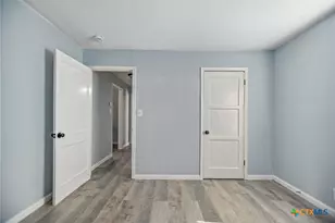 1610 E Rosebud Ave, Victoria, TX 77901 - Photo 19