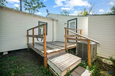 1610 E Rosebud Avenue, Victoria, TX 77901 - Photo 5