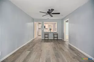 1610 E Rosebud Ave, Victoria, TX 77901 - Photo 5