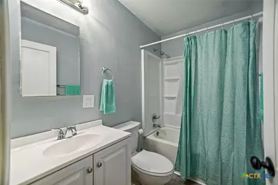 1610 E Rosebud Avenue, Victoria, TX 77901 - Photo 17