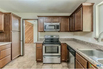 7273 Woodlake Circle, Belton, TX 76513 - Photo 9