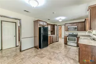 7273 Woodlake Cir, Belton, TX 76513 - Photo 7