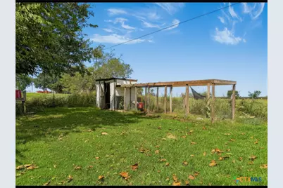 2520 County Road 232, Gonzales, TX 78629 - Photo 41