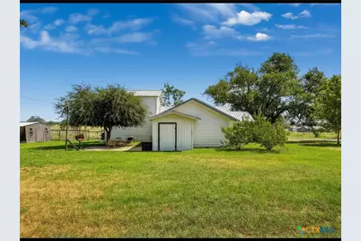 2520 County Road 232, Gonzales, TX 78629 - Photo 39