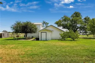 2520 Co Rd 232, Gonzales, TX 78629 - Photo 39
