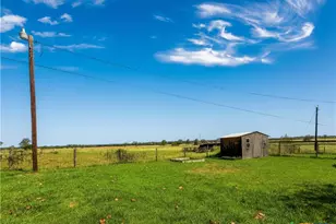 2520 Co Rd 232, Gonzales, TX 78629 - Photo 43