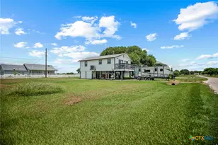 654 Calumet Dr, Palacios, TX 77465 - Photo 3