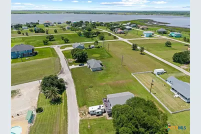 654 Calumet Drive, Palacios, TX 77465 - Photo 27