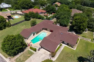 107 E Woodlawn Dr, Harker Heights, TX 76548 - Photo 1