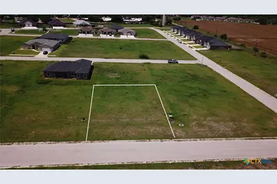 112 W Saint Francois Avenue, Port Lavaca, TX 77979 - Photo 1