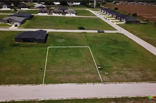 112 W Saint Francois Ave, Port Lavaca, TX 77979 - Photo 1