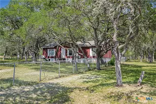 788 Goliad N, Goliad, TX 77963 - Photo 5