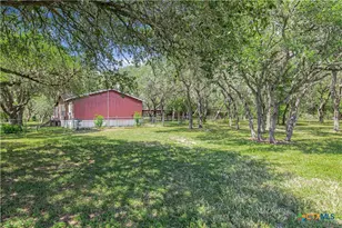 788 Goliad N, Goliad, TX 77963 - Photo 13