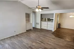 1202 Thorpe Ln, San Marcos, TX 78666 - Photo 15
