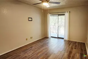1202 Thorpe Ln, San Marcos, TX 78666 - Photo 5