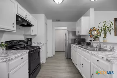 8710 Davis Oaks Trail, Austin, TX 78748 - Photo 7