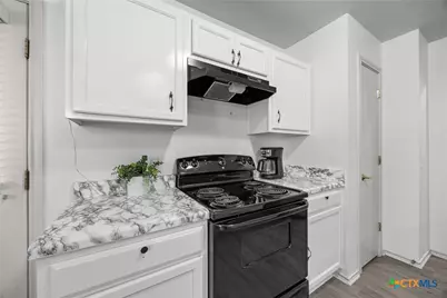 8710 Davis Oaks Trail, Austin, TX 78748 - Photo 11