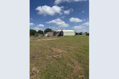 352 Stagecoach Hill Drive, Seguin, TX 78155 - Photo 3