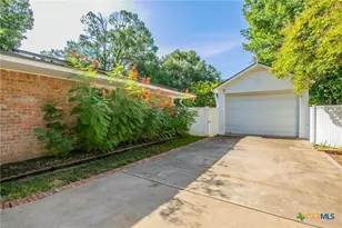 307 E 20th Ave, Belton, TX 76513 - Photo 25