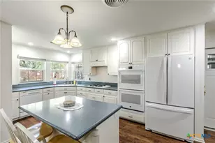 307 E 20th Ave, Belton, TX 76513 - Photo 5