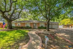 307 E 20th Ave, Belton, TX 76513 - Photo 1