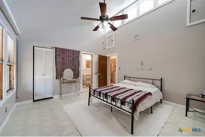 150 Lakeview Drive, Del Valle, TX 78617 - Photo 15