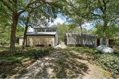 150 Lakeview Drive, Del Valle, TX 78617 - Photo 3