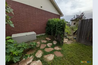 129 Hanstrom Drive, Hutto, TX 78634 - Photo 7