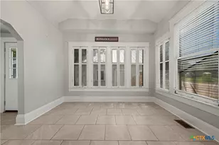 803 N 3rd St, Temple, TX 76501 - Photo 9