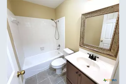 206 Belmoor Lane, Victoria, TX 77904 - Photo 9