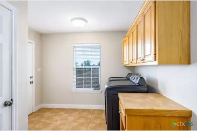 1506 Harwood Road, Luling, TX 78648 - Photo 17