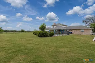 1506 Harwood Rd, Luling, TX 78648 - Photo 33