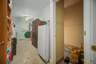 511 Co Rd 431, Lolita, TX 77971 - Photo 21