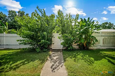 511 County Road 431, Lolita, TX 77971 - Photo 23
