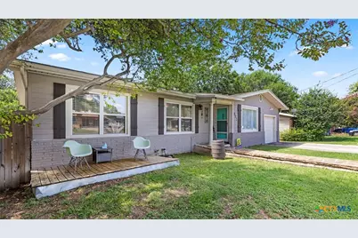 623 Southeast Terrace, New Braunfels, TX 78130 - Photo 3