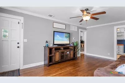 623 Southeast Terrace, New Braunfels, TX 78130 - Photo 5