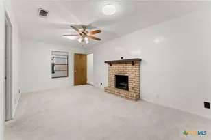 303 E 20th Ave, Belton, TX 76513 - Photo 17