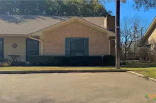 725 Royal St, Salado, TX 76571 - Photo 11